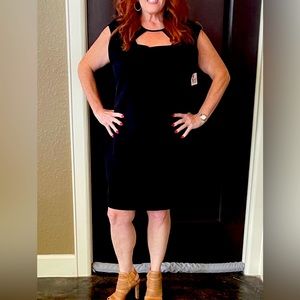 NWT Bottlette black dress